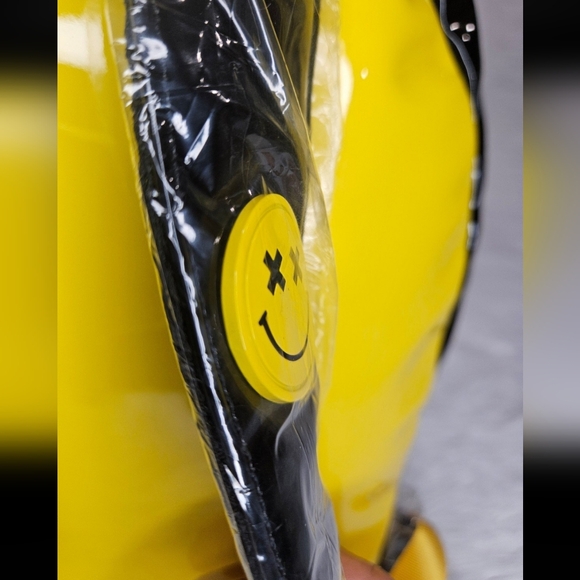 Smiley Face Black/Yellow Backpack - Picture 5 of 7